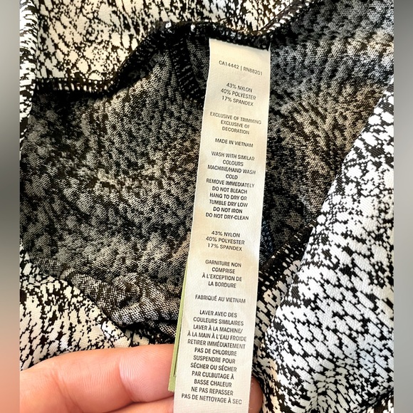 Like new! MPG sport leggings - snakeskin pattern - size M - Picture 7 of 10